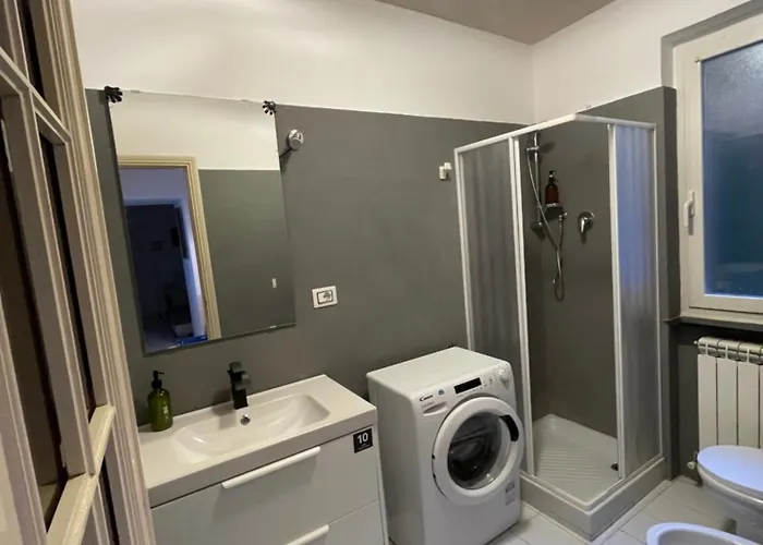 Center And Aquarium Janov